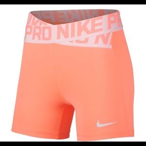 Nike Pro Intertwist shorts